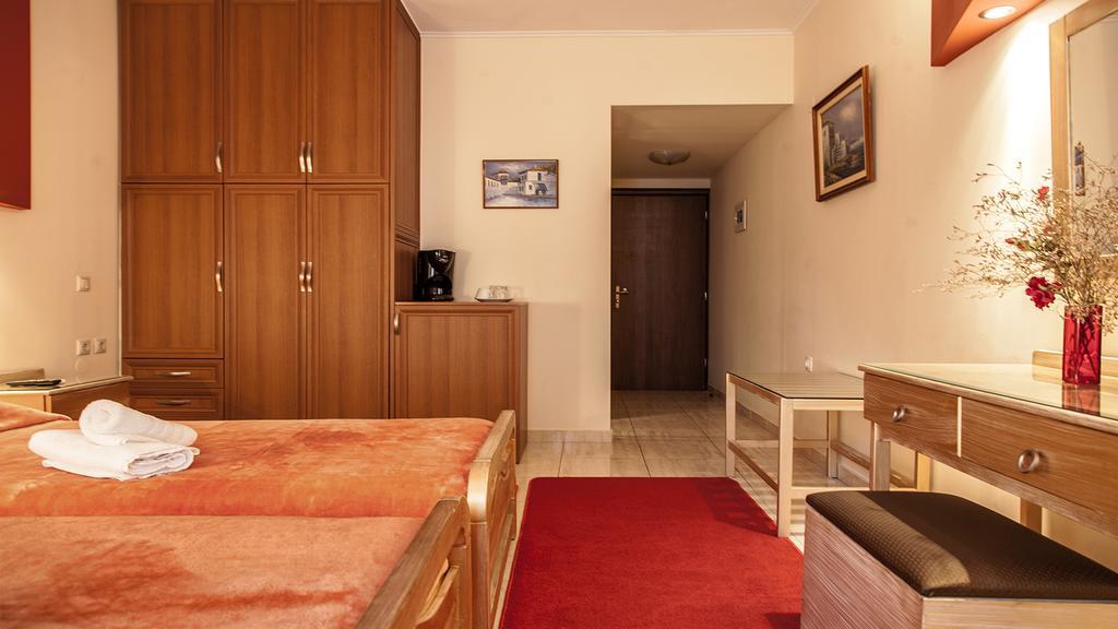 Готель Pirofani Lefkada City Екстер'єр фото